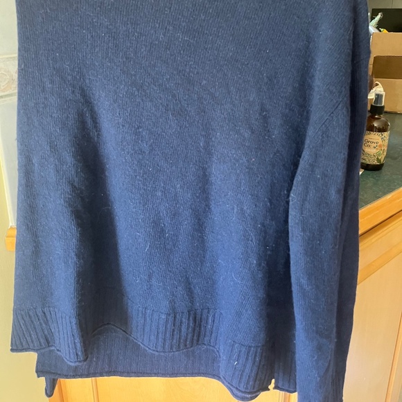 Jenni Kayne Blue Sweater - Picture 4 of 4